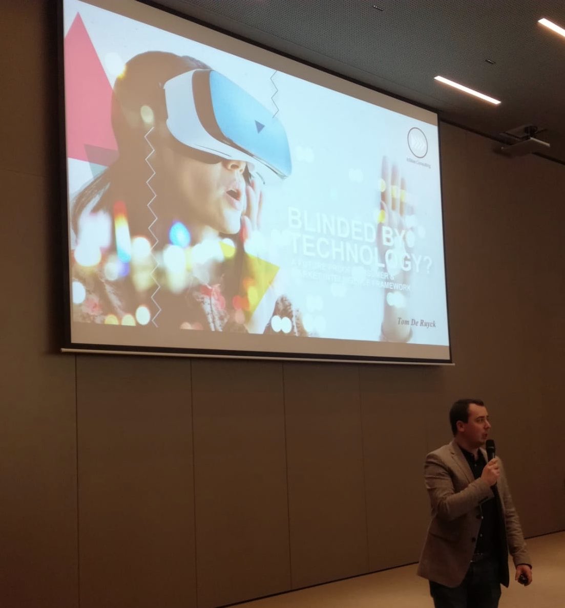 tomderuyck's tweet photo. Thanks for having me, Ferrero! #blindedbytechnology #globalcsuseminar @InSites https://t.co/PBrPbP9cRE