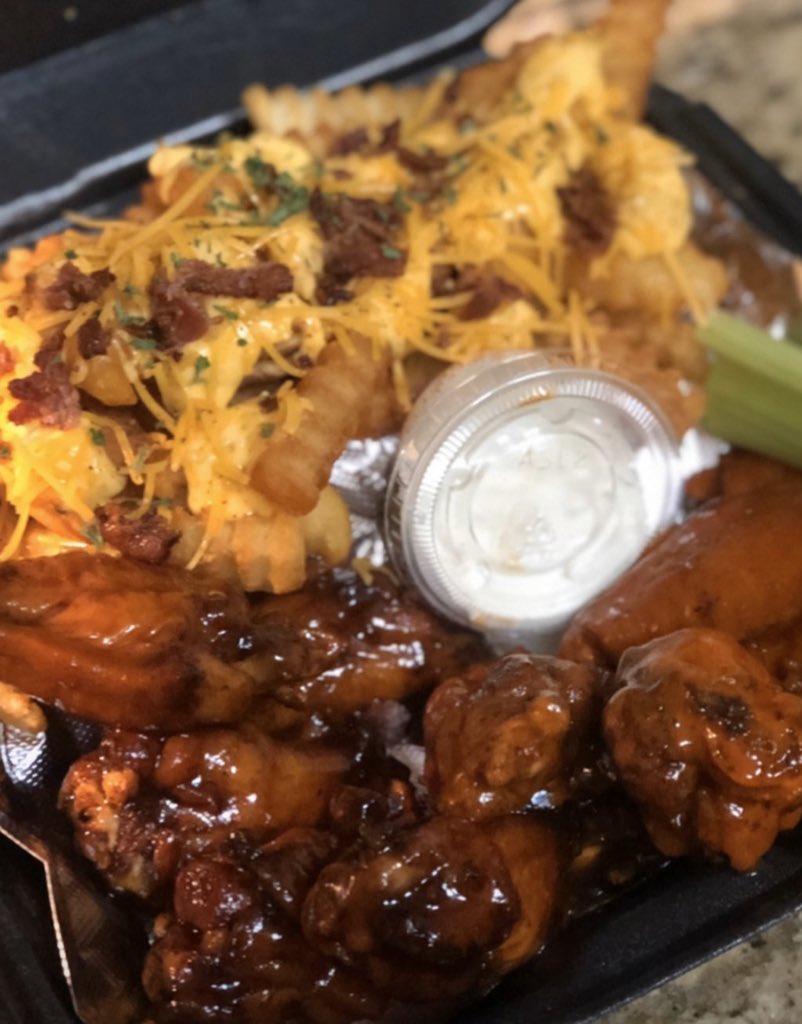 Chefshad1's tweet photo. @amillion_roses Me #ChefShad #Stamp Dat Wings https://t.co/kBQ9gRO07F