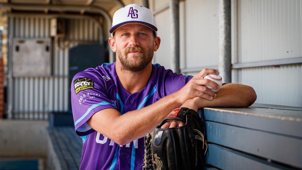 robgreenwood1's tweet photo. US pitcher Ryan Chaffee has shared his brave mental health journey, as @AdelaideGiants bid to secure a home Australian Baseball League final while breaking down barriers in society. #ABL @TheTiserSport
➡️https://t.co/7A4oqbxRfu https://t.co/bfVTDQzpZg