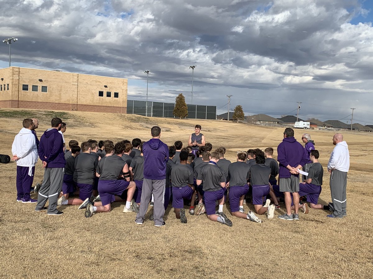 canyoneagles1's tweet photo. QB Jay Defoor talking to our team about what being Relentless means to him. From Coach lead to PLAYER lead a major off season goal! #WWAW #PurpleLine ⁦@CanyonAthDept⁩ ⁦@todd_winfrey⁩ ⁦@RushingBilly⁩ ⁦@jay_defoor⁩ ⁦@BrodyCook_⁩ ⁦@jackmckayCHS⁩ https://t.co/gj0v31O2gX
