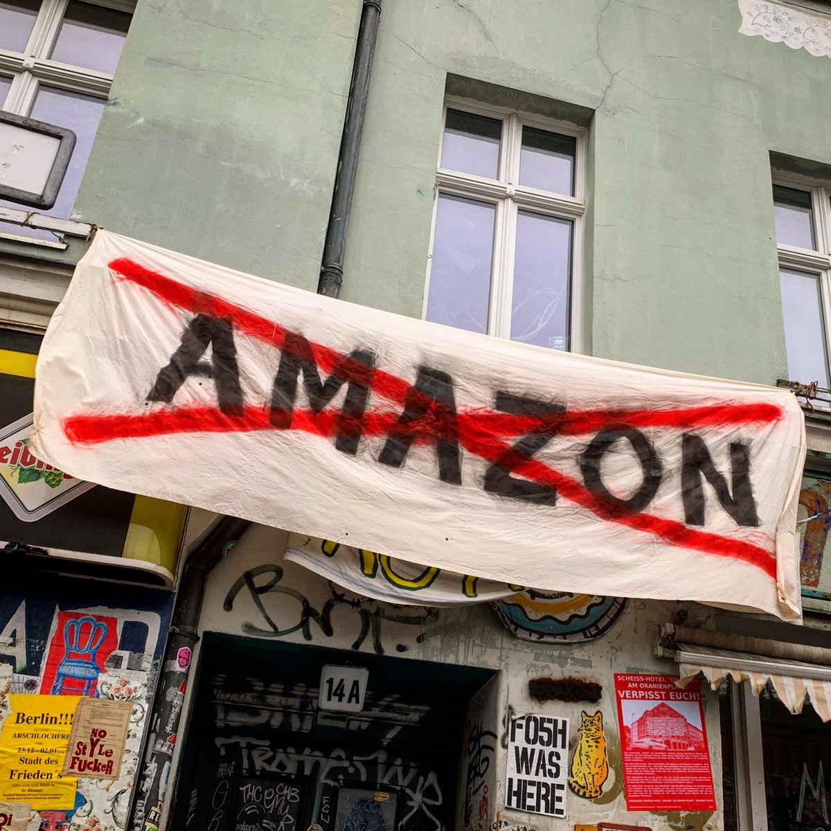 DisorderRebel's tweet image. #BerlinVsAmazon #kreuzberg #berlin #amazon