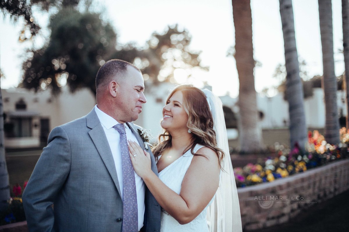 allimarieco's tweet photo. #aaronstrikesgold #allimarieco #professionalphotographerforsale https://t.co/CfdcYKThhu
