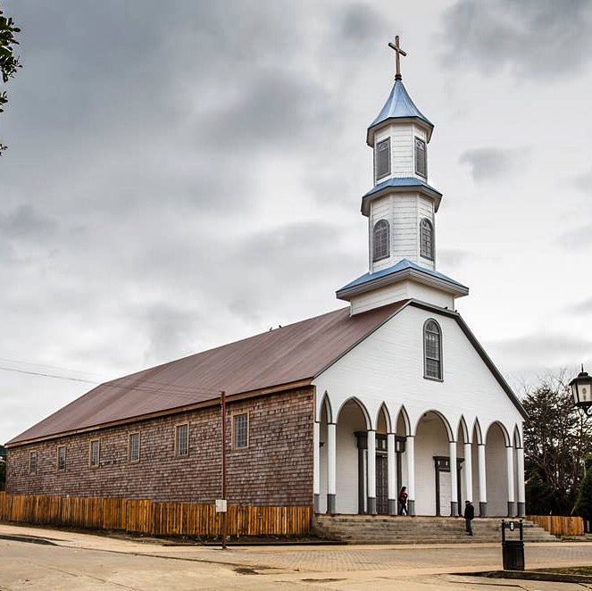 A raíz de lo sucedido en #Ancud, hoy en concejo municipal solicité al Alcalde ver la posibilidad de resguardar a través de cámaras o guardias de seguridad la Iglesia patrimonial de #Dalcahue.Más allá del edificio como tal, hay una historia, y esa historia debemos cuidarla #Chiloe