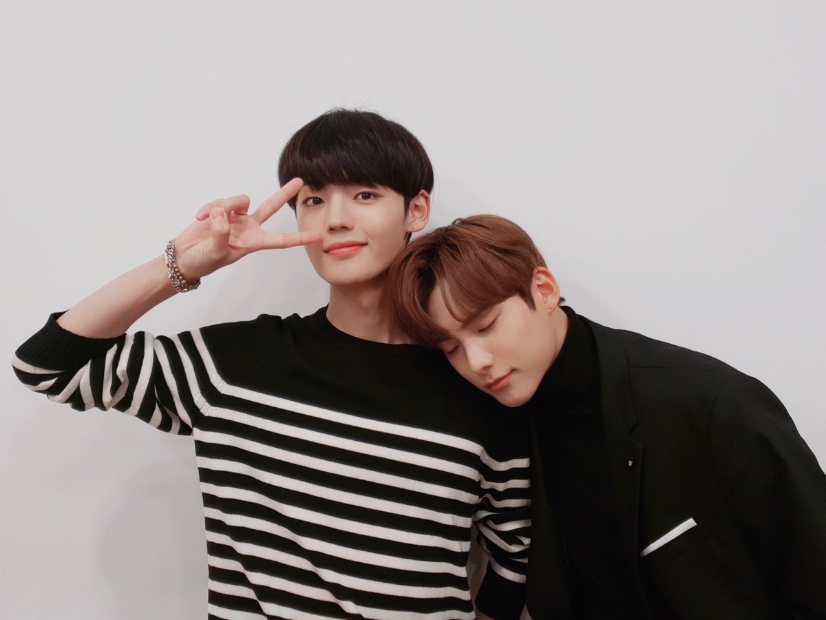 official_ACE7's tweet photo. [#에이스_준찬]
초이들~💕 
Where You Are 음원이 오늘 공개 됐어요 😙  많이 들어주세요😍
MBC 드라마 <더 게임:0시를 향하여> 도
많은 시청 부탁드려요 🙏🏻❤️.❤️

#ACE #에이스 #준  #찬 #OST
#더게임0시를향하여 #WhereYouAre https://t.co/UKFy9yz1aC