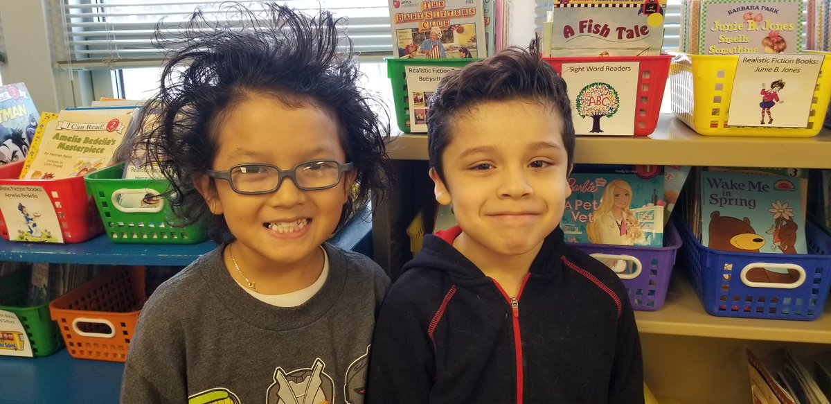 ORVanderVelde's tweet photo. 2A and 2C are enjoying Oak Ridge's spirit days this month! #oakridgemustangs @Ms_Pratl https://t.co/6dPXWBTaR3