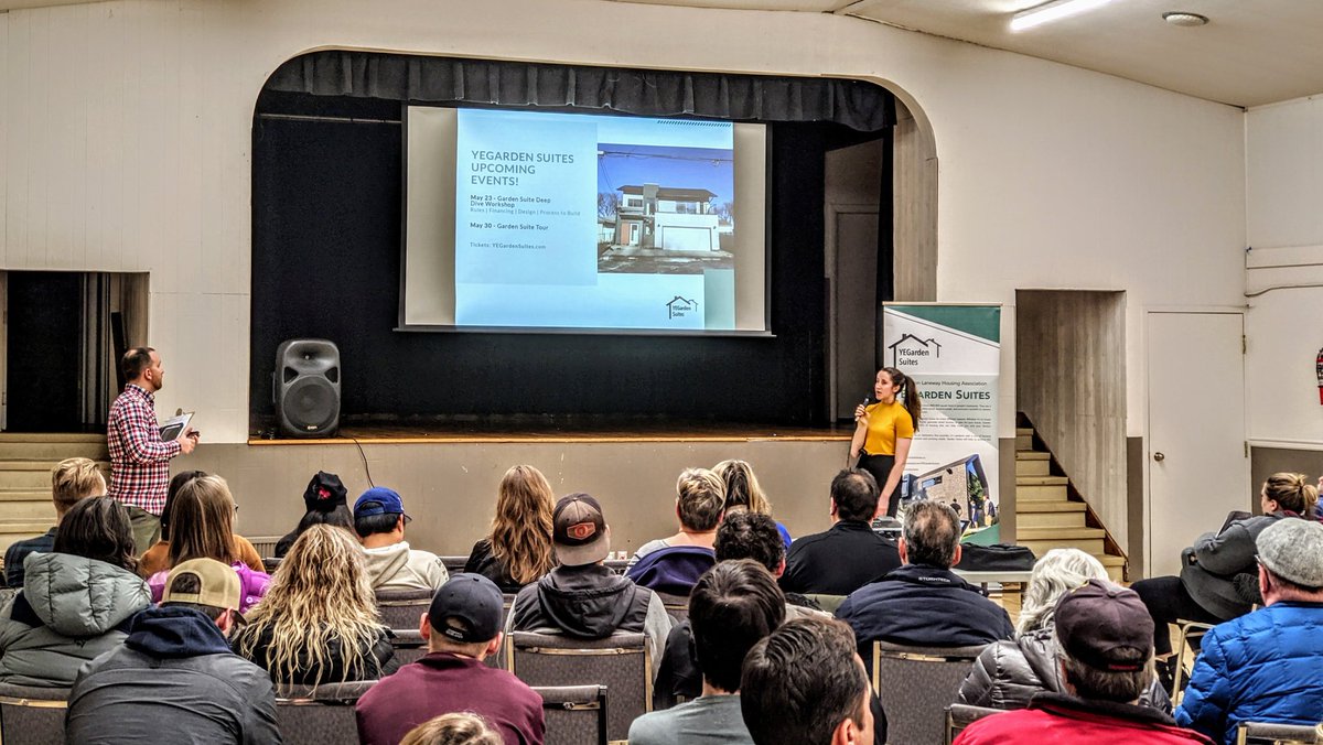flattakes's tweet photo. Talking #GardenSuites in Bonnie Doon.
@timberhaus @YEGardenSuites https://t.co/9d1kuLbqpk