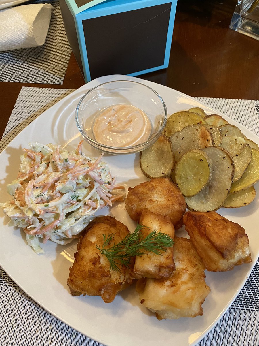 DavidNAscher's tweet photo. @RobZaidman I see you... how about homemade tilapia, slow, and potatoes! Cheers amigo! https://t.co/e7xnp9Lv3j