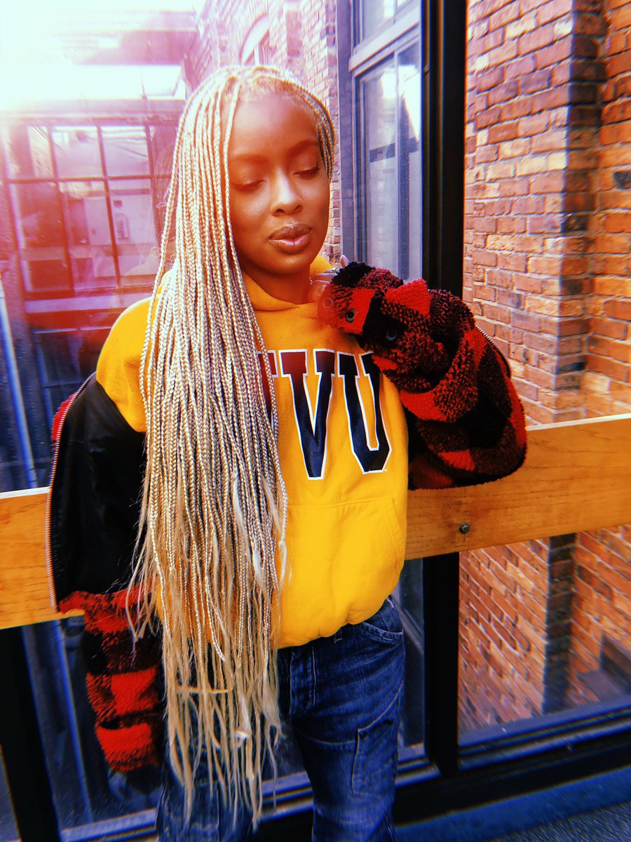 damnkham's tweet photo. So blessed to be an #Aquarius https://t.co/HSBZGXsxAB