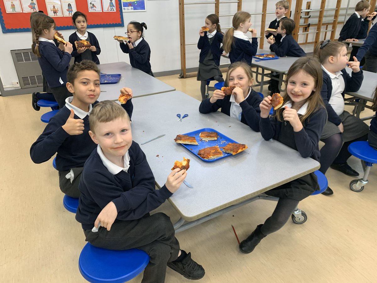 3G had a tasty maths lesson learning about fractions by dividing up the pizzas they made yesterday, then eating them! #practicalmaths