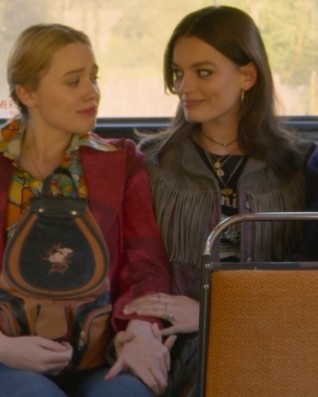 kisssgirls's tweet photo. maeve with aimee vs maeve with literally anyone else https://t.co/RcZSTUTrgJ