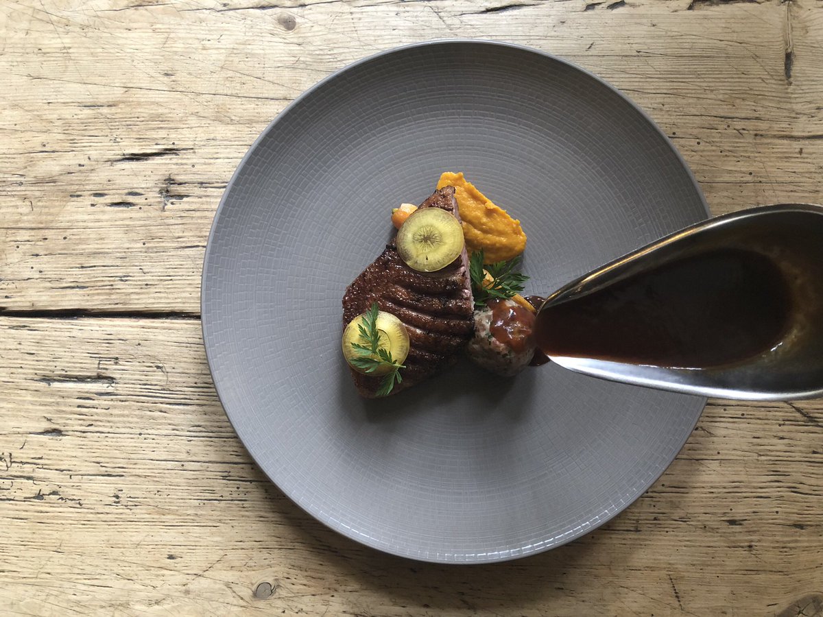 WhitehorseKS's tweet photo. Really want to source some local duck for the menu... anyone with contacts within the Oxfordshire/Northamptonshire area? #ducksearch #cheflife #whilebabysleeps #aarosette @MichelinGuideUK #bibgourmand #localproduce #NFADA2019 #NFADA2020 https://t.co/B9KO674zCr