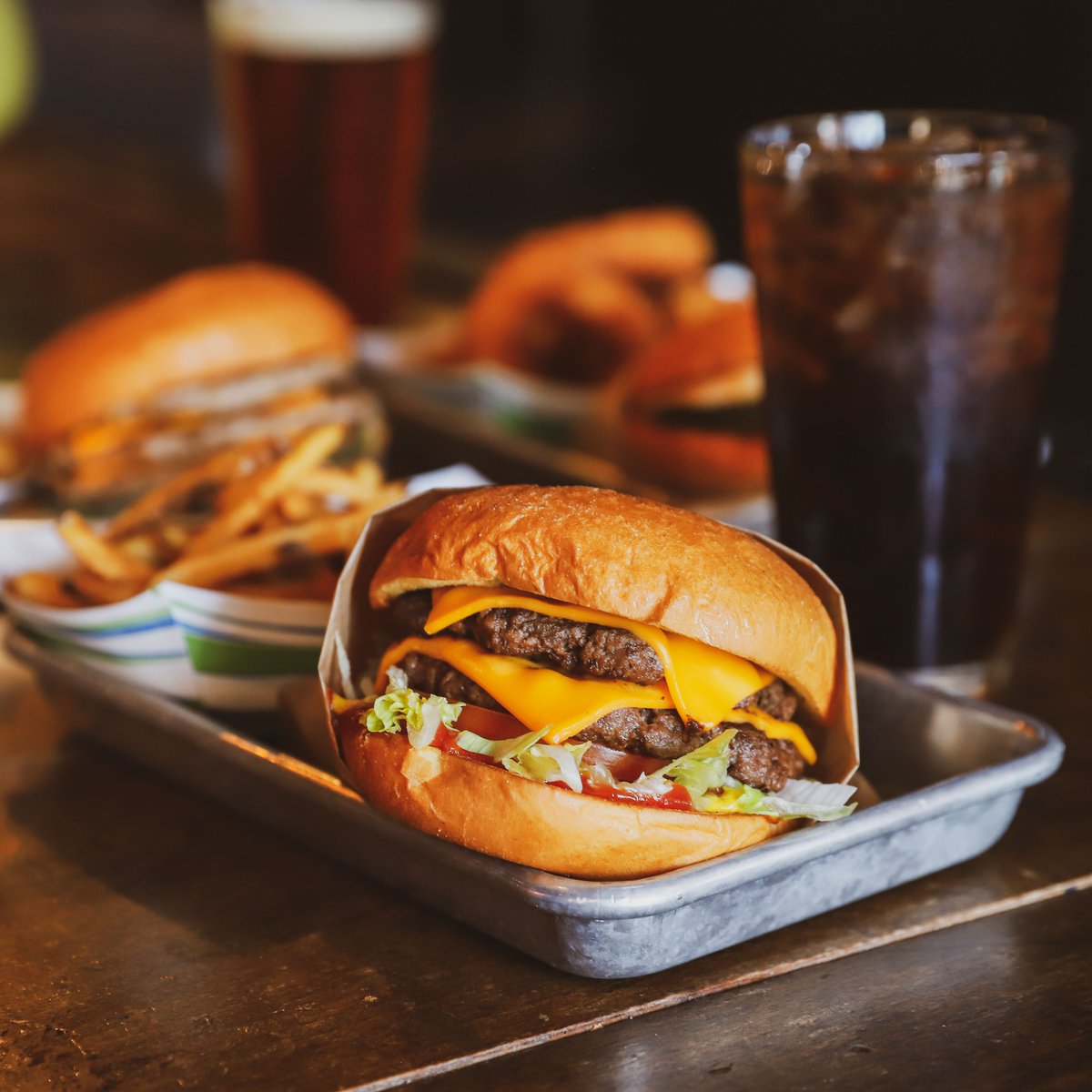 RockhouseVegas's tweet photo. When one patty isn't enough. Make it a double! (Did we mention our patties are never frozen?) 🙌 https://t.co/q6o76Ijphn