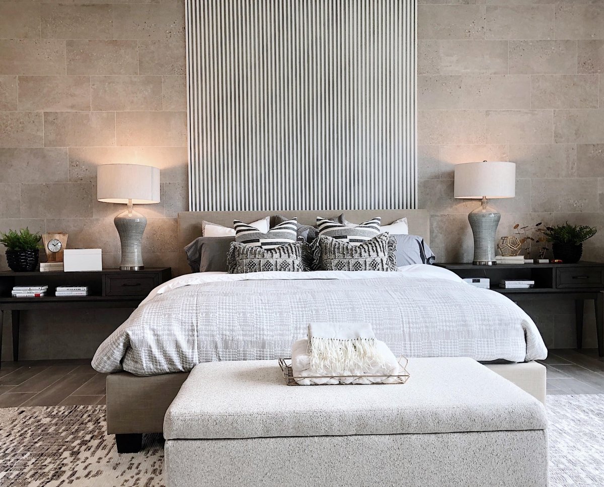 StyledByPDI's tweet photo. Minimalist designs don’t always mean boring. Start you’re 2020 with a simple color palette to create a casual and comfortable space.

#PDI #PacificDimensions #ThisIsHome #2020 #InteriorDesign #AustinTexas #TaylorMorrisonHomes #ReunionRanch #CleanSpaces #Minimalism #SimpleHomes https://t.co/zcoK7pXu2R