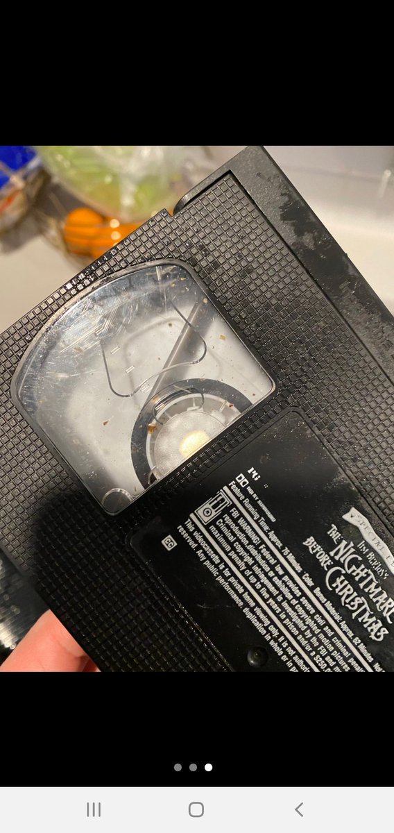 rorie_burke's tweet photo. Just got my first bad review. A woman claims I sent her a bug infested video. And then the pictures she sends me isn't even the same video I sold her. πππ€ I'm so upset and angry! #WTF #smallbusinessproblem https://t.co/EoSCHqRidr