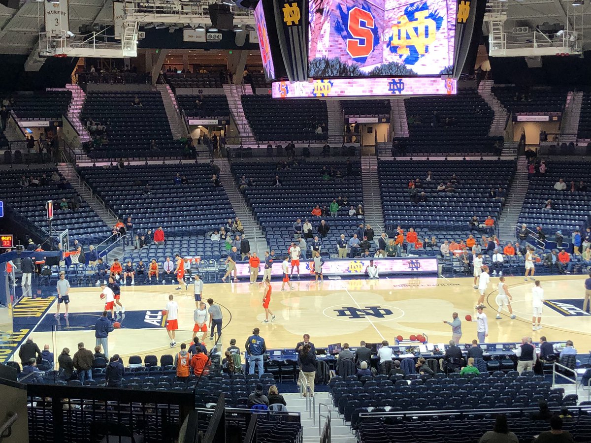 luc_sigaud's tweet photo. The Joyce Center on the campus of Notre Dame is starting to fill up ahead of tonight’s matchup between SU and the Fighting Irish. Join @jack_mcmullen11 and I for all the action on 88.3 FM WAER / https://t.co/amaQypec0U! https://t.co/crhhpnhHgc