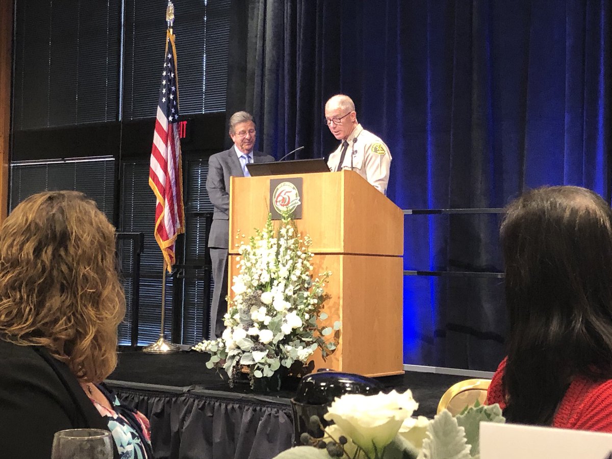 Congratulations to Lakewood City Councilman and LBCC Alumnus, Ron Piazza who was presented a medallion by Lakewood Sheriff Captain Spengler for his support of public safety.
