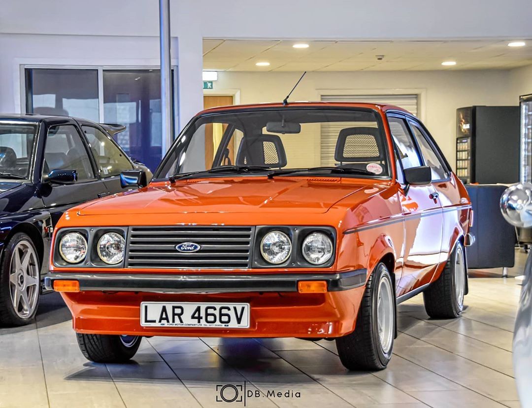 HeritageFord3's tweet photo. Ford Escort RS2000
📷: dbmedia1
#heritageford #ford #escort #mk2 #rs2000 #fordescort #escortmk2 #fordrs2000 #escortrs2000 #rs2000escort #oldschool #classic #blueoval #kgfclassiccars #evanshalshawford #glasgow #dbmedia https://t.co/riIxhVMWSh