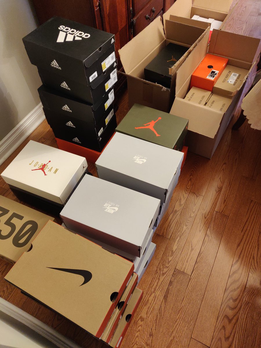 unique_sneaks's tweet photo. Sole Prep (@SolePrep) will help you scale and grow your resell business like no other group chat will...
-No bots needed
-No more relying on retail pairs
-Professional environment 
-Small limited group
-1 on 1 help
https://t.co/LT5JZFK0oS https://t.co/aDocJmVQTV