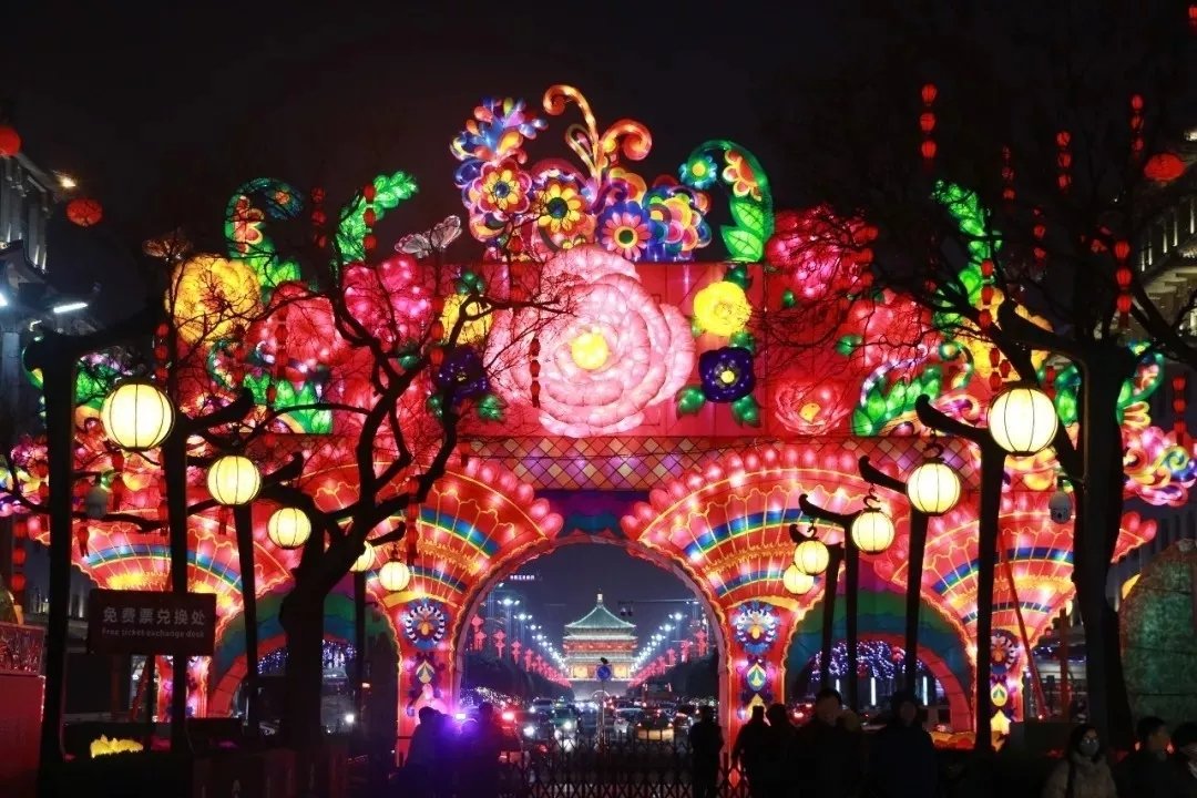simontourcom's tweet photo. Xi'an, the capital city of Shaanxi Province, is celebrating the Chinese lunar new year now. Welcome friends from all of the world and enjoy the Chinese Spring Festival in Xi'an😊😊😊 https://t.co/yqBq67O3xi