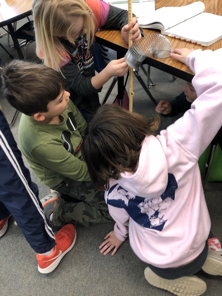 Classroom206's tweet image. Observing and predicting patterns of motion #EngageD64 #TCIScience