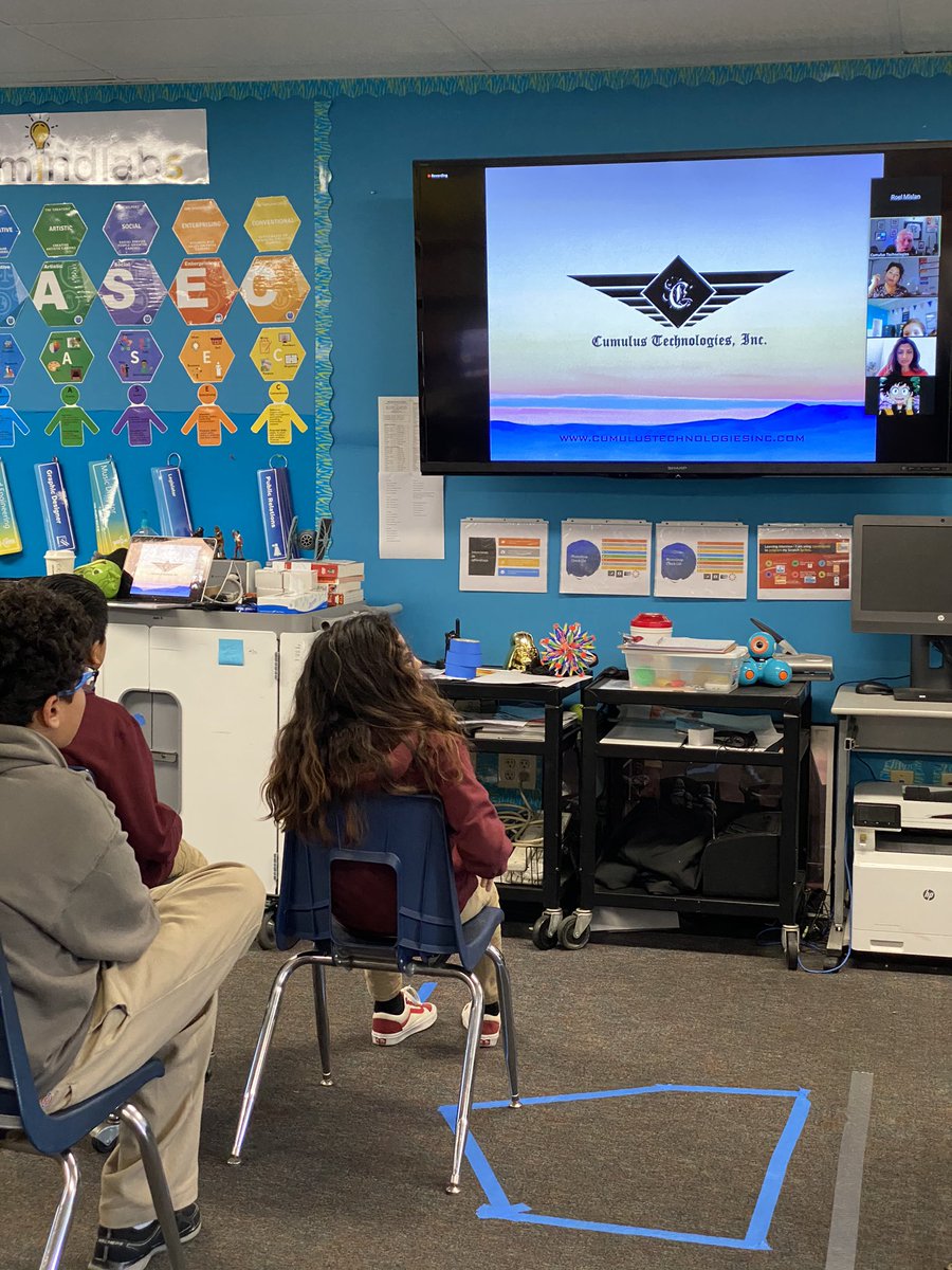 FeasterCharter's tweet photo. Our #FeasterLearns #feastermiddleschool Ss taking in every moment of this opportunity! https://t.co/MEyNT4sUhu