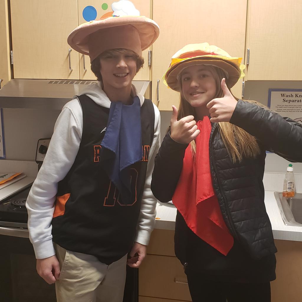 BetsyLewis4's tweet photo. Our waitstaff today!@powhatanms https://t.co/0001TIDEce