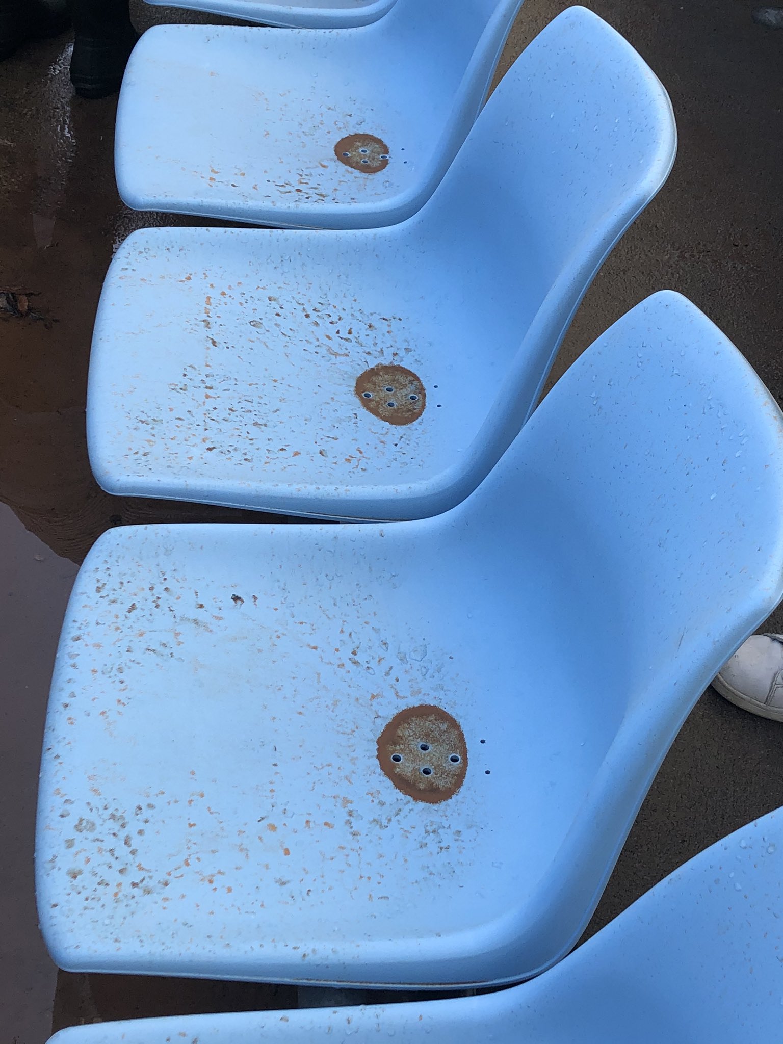 EO7J4uZUYAA9VOv?format=jpg&name=4096x409