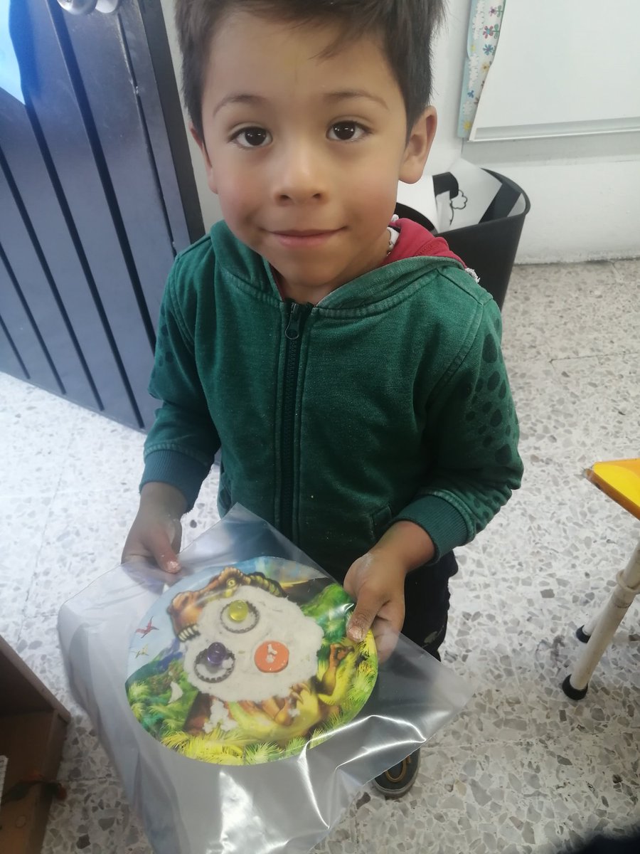 MissUrLancaster's tweet photo. Porque también dentro de las actividades del día de hoy leímos el cuento "Cuando estoy triste", los pequeños compartieron los momentos en los que han sentido tristeza e hicimos una lista de cosas que nos hacen felices. https://t.co/IZz01muf6p