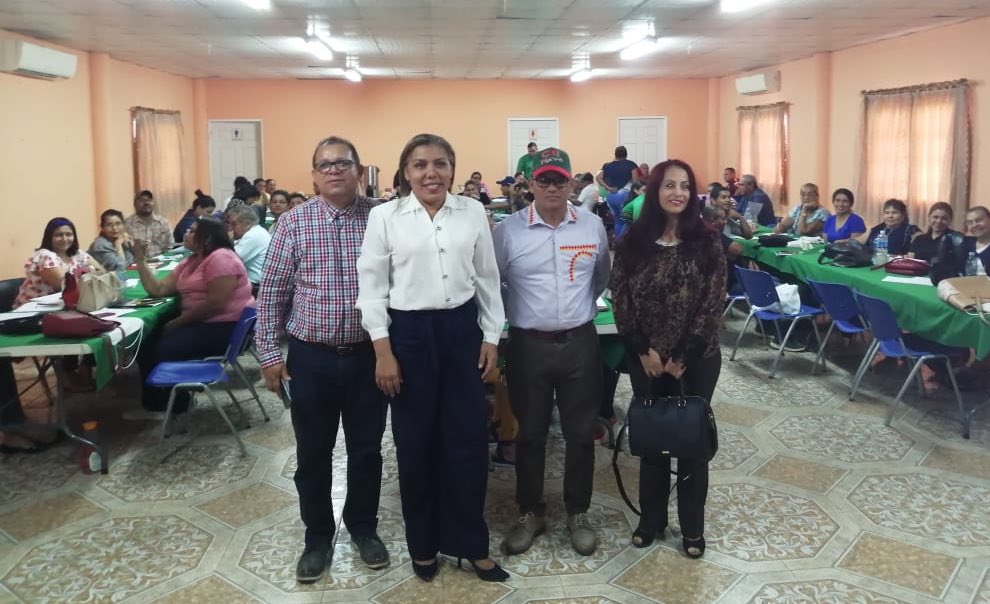 CopemePanama's tweet photo. Por 1era vez en Panamá, tuvo lugar en la Asociacion de Educadores Chiricanos (AECHI), un SEMINARIO- TALLER de una semana sobre El COMPROMISO NACIONAL POR LA EDUCACIÓN, COPEME Y EL ROL DEL DOCENTE Y DEL MOVIMIENTO GREMIAL. Gracias, #AECHI , por la invitación https://t.co/IWiDwwdmoq