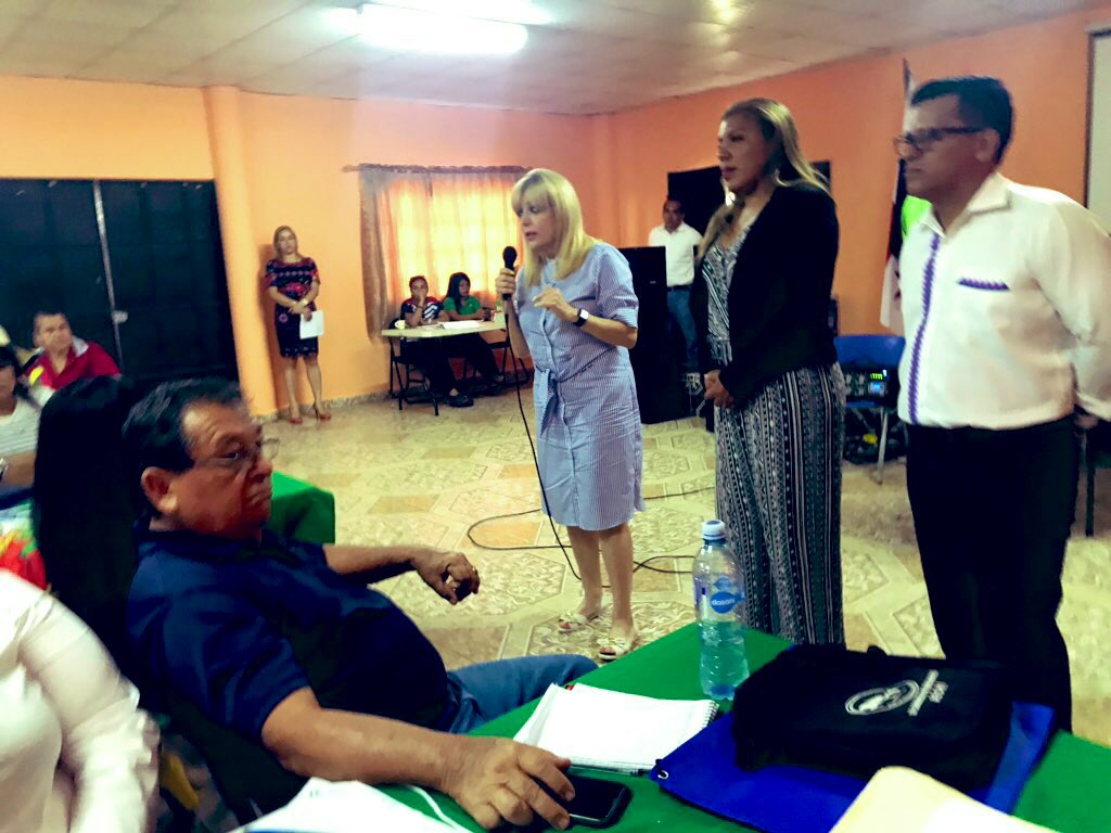 CopemePanama's tweet photo. Por 1era vez en Panamá, tuvo lugar en la Asociacion de Educadores Chiricanos (AECHI), un SEMINARIO- TALLER de una semana sobre El COMPROMISO NACIONAL POR LA EDUCACIÓN, COPEME Y EL ROL DEL DOCENTE Y DEL MOVIMIENTO GREMIAL. Gracias, #AECHI , por la invitación https://t.co/IWiDwwdmoq