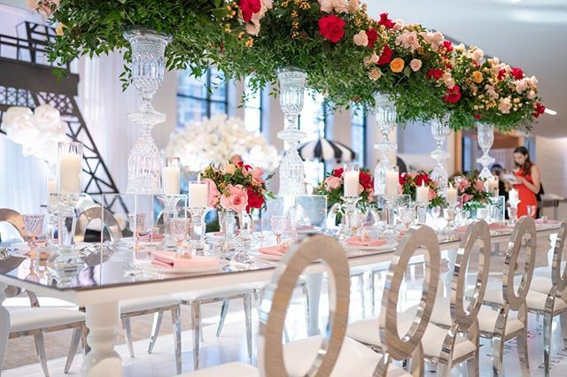 🚨 CONTEST ALERT 🚨 The gorgeous Fleur Luxury Wedding Show by our friend <a href="/eventsbyaly/">Aly Armstrong</a> returns this March... and you could win tickets. Enter now at Realweddings.ca/contests (Contest closes Jan. 28, 2020, retail value: $200 CDN.)
.
📸 @beautifullifestudi… ift.tt/38vcgjK