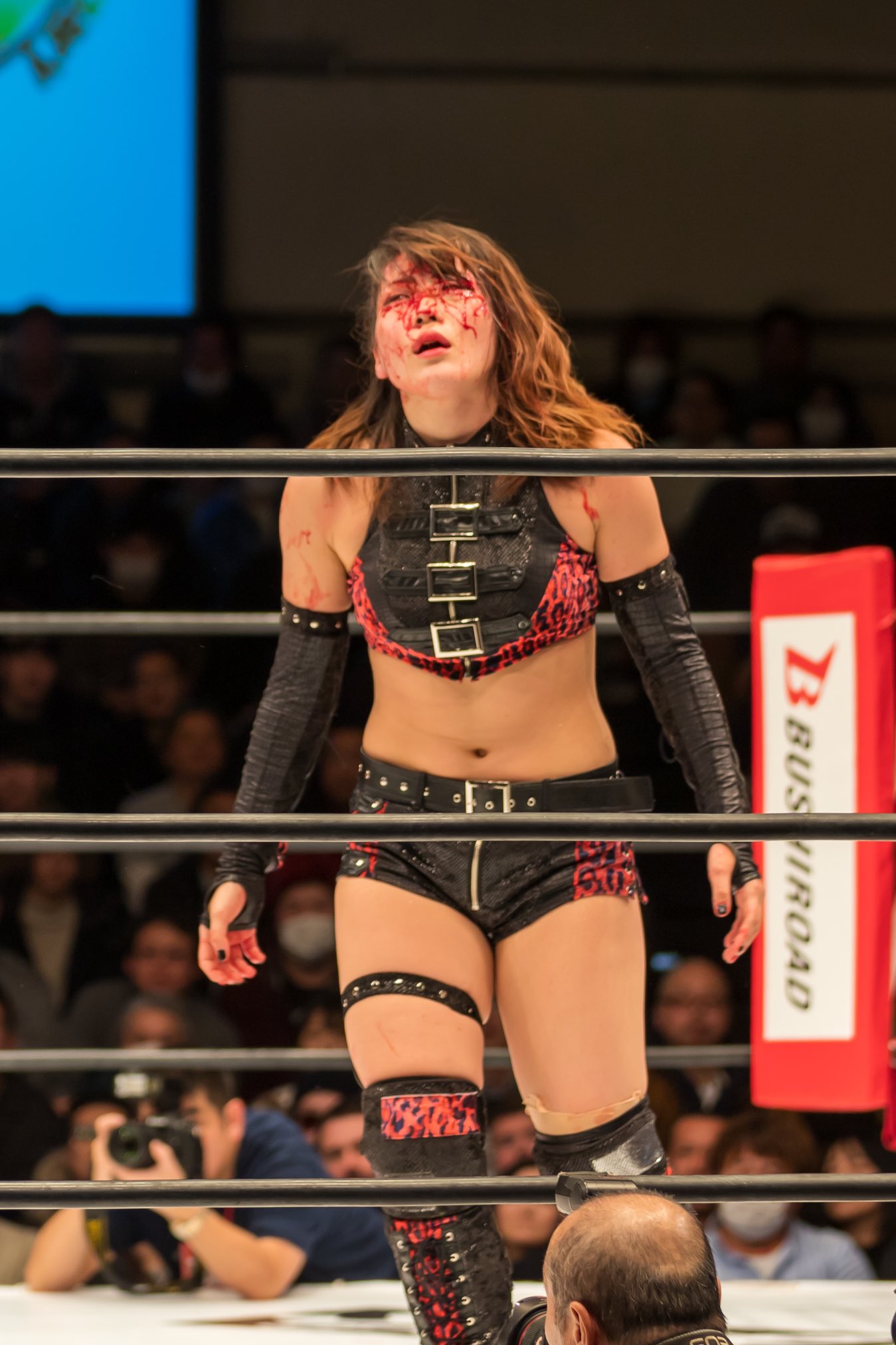 女子プロレス流血  / X