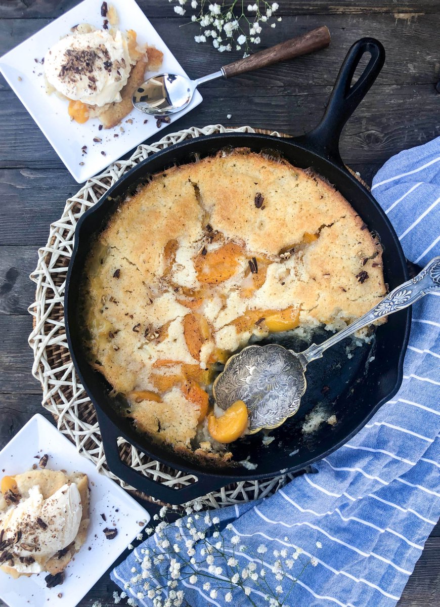 Winter Peach Cobbler using California Cling Peaches here to keep your winter blues at bay! 🍑😋 Raise your hand if you could use a little taste of summer right about now! 🙌 Recipe → ow.ly/hPV250y2ecS #CAGROWN <a href="/CalClingPeach/">CA Cling Peaches</a> @RealCAMilk