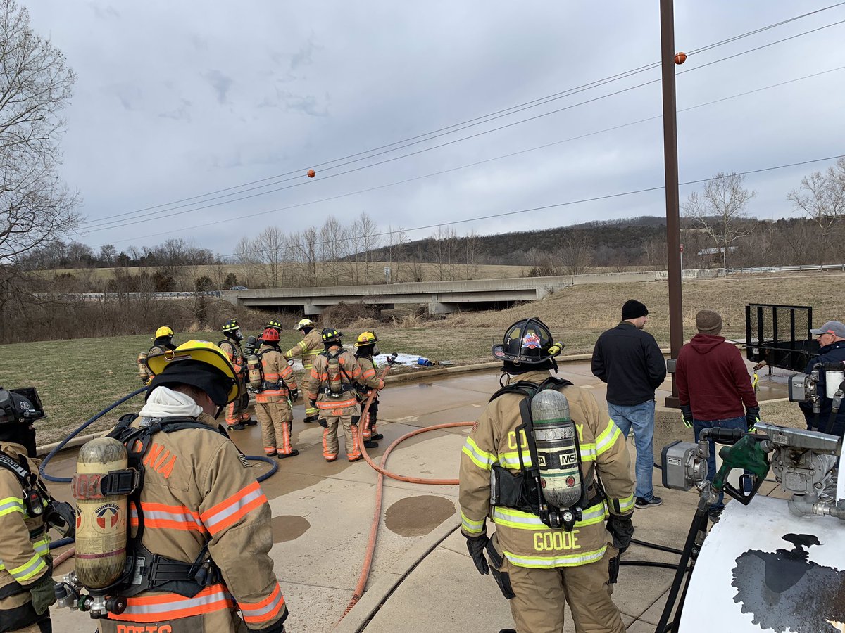 antoniafire's tweet photo. Antonia Fire would like to thank Kraig Bone with LETS Training Solutions for coming out and teaching Ignitable Liquids &amp; Class B Foam. https://t.co/YXnPKeyPkN