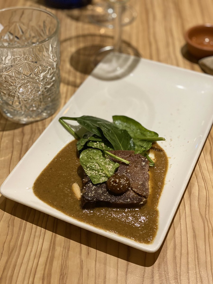 Desde #Oaxaca los chefs <a href="/chefalexruiz/">Alejandro Ruiz</a> @chefrodocas <a href="/manolopitiona/">Jose Manuel Baños</a> y Celia Florián han traído a Madrid una súper cena para celebrar al turismo en #Fitur2020 👏🏻👏🏻