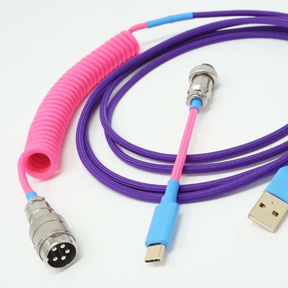 DreamCables's tweet photo. MULTICOLOR CABLES ARE BACK!!! You have all been so patient, thank you! ❤️ Showing a multicolor detachable in Neon Pink and Acid Purple with Sky Blue heat shrink 🙂
#dreamcables #customusbcable #mechanicalkeyboard #usbcable #pc #pcgaming #gaming #gamingsetup #customcable https://t.co/xSOK5dkpf4