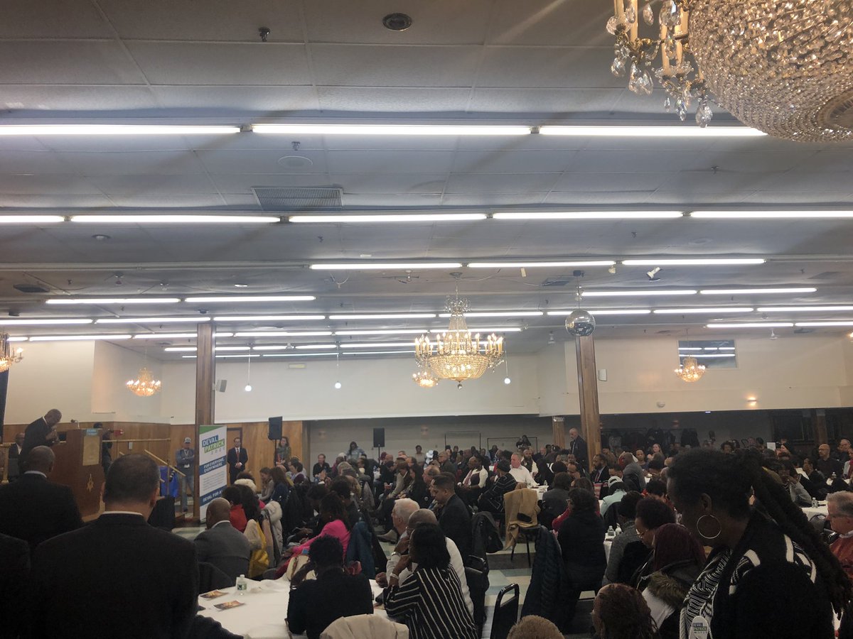 RosyGSpeers's tweet photo. “We need a leader that has a vision. We need a leader that has a heart. We need @DevalPatrick “ — @titojackson https://t.co/mcSEWrxam5
