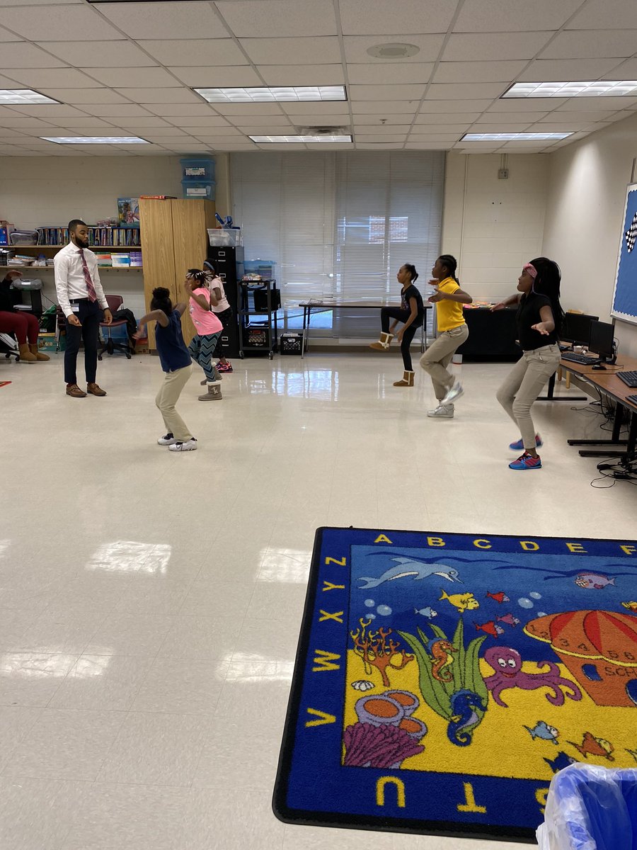 aligay1024's tweet photo. Wednesday Exploration was a big hit with our 🐯s today. #Believe #thepeytonway @peytonprincipal @TamHarrisAP https://t.co/WRfrIFd0y6