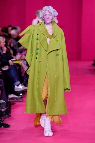 People_TopFash's tweet photo. Celebrity > Beauty>Every Mind-Blowing Look From the Paris Haute C- https://t.co/sUVnyBC8RP #topfash https://t.co/VQ0PjRZFpC