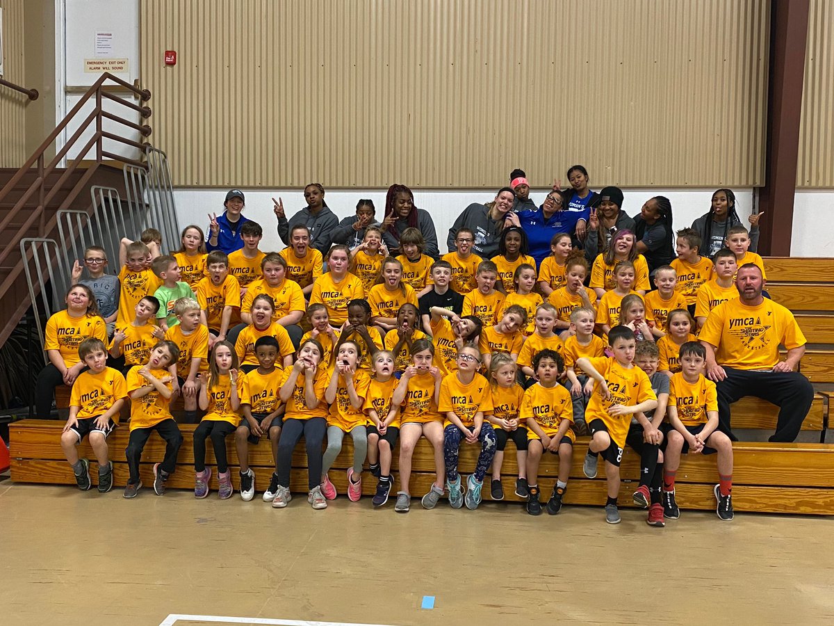 IndStWBB's tweet photo. We had an amazing time at the Terre Haute YMCA tonight and love being able to give back to the Terre Haute community! 🌳💙 #MarchOn https://t.co/fOu8gCeoJG