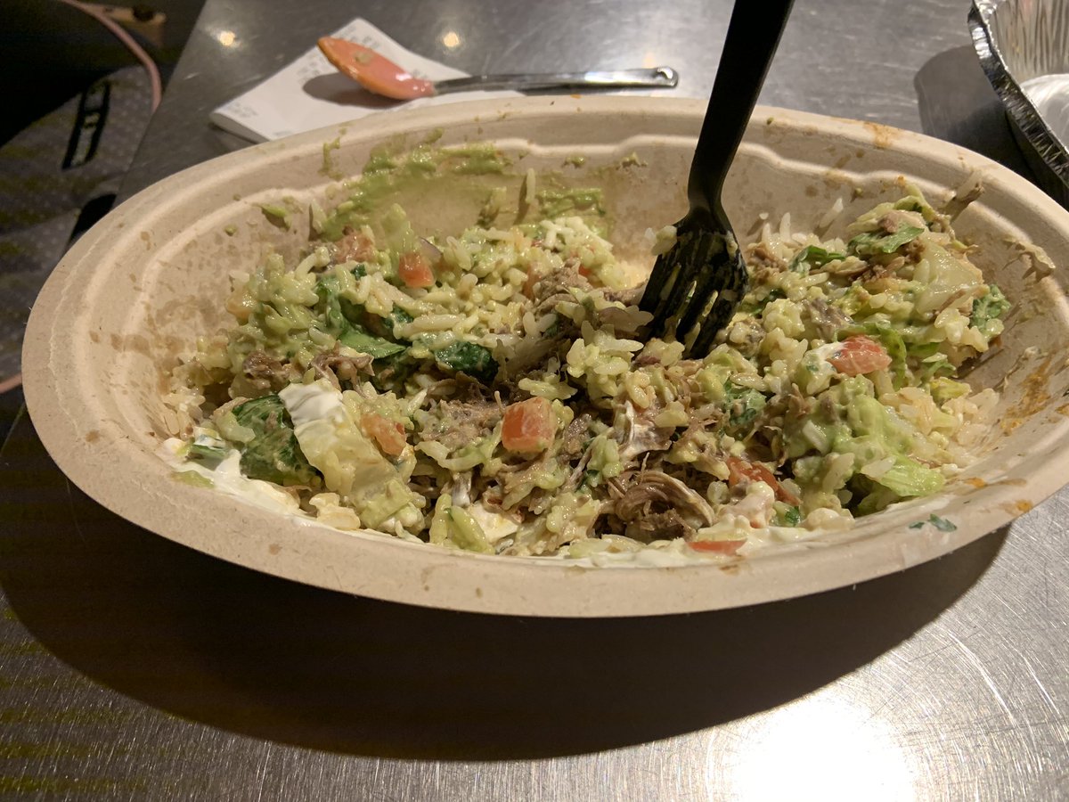 ababcock_btms's tweet photo. The #BabcockFam enjoyed #ChipotleNight for @MaryWilliamsES Even the baby enjoyed some (brought-from-home) yummies! #MWESBetterTogether @Principal_MWES @ap_sadams_mwes https://t.co/IeI3AHjrJu