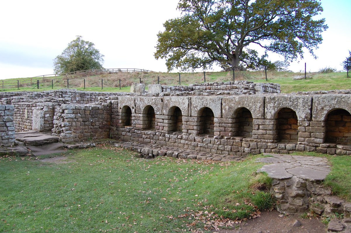 Крепости древнего рима. Адрианов Лимес. Chesters Roman Fort. Римские руины в Англии. Римские крепости в Британии.