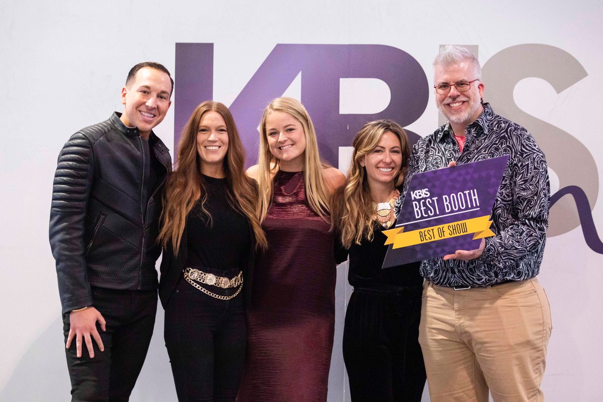 GEAppliancesCo's tweet image. We won Best Booth at #KBIS2020!

🏆🎉🏆🎉🏆🎉🏆🎉🏆🎉🏆🎉