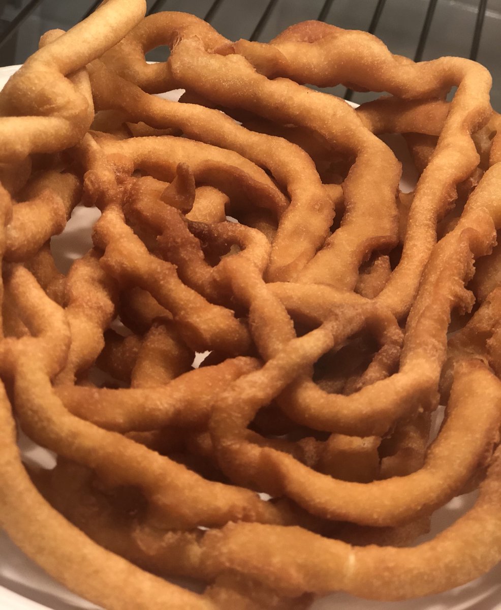 TC_Chefs03's tweet image. What a gloomy day ☔️ but we have something to help pick it up. Stop by sections 125 &amp;amp; 433 @toyotacenter for a Funnel Cake, add some powdered sugar, chocolate, or both or grab a bag of Cotton Candy “for the kids” and enjoy while watching the @houstonrockets vs @nuggets