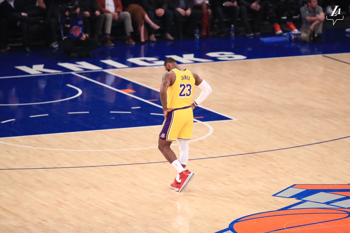 Lakers's tweet photo. Iconic 👑 #LakeShow https://t.co/pcxYmQOkbj