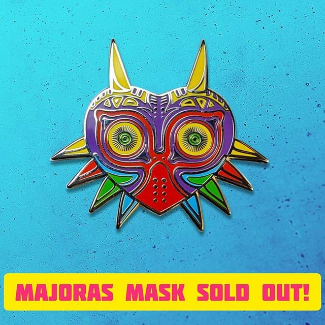 TomRyansStudio's tweet photo. ⚠️ Another Pin bites the dust! Majora's Mask is temporarily out of stock, and will be restocked shortly. ⚠️ #Zelda #MajorasMask #Majora #ZeldaPin #Link #Termina #OutOfStock #EnamelPin #HardEnamel #GetYourGeekOn #TomRyansStudio https://t.co/BRRbY4HTyc https://t.co/FbNrrx7PDZ