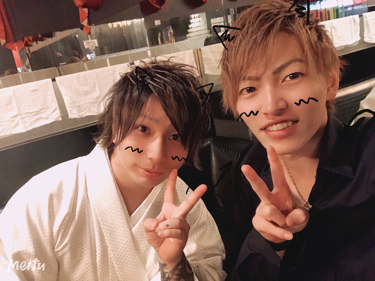 CLUBSEALS2's tweet photo. 1月22日、ど平日で尚且つ大雨の中のイベントだったんですけど、終始満卓で盛り上がってとても嬉しかったです！
足元の悪い中ご来店いただきありがとうございました😊♪

たくさん写真も撮れました🤳♪

年内昇格する為にまだまだ頑張ります★

皆さんご協力ありがとうございました！

売れた☆ https://t.co/xmhdc3eHrN