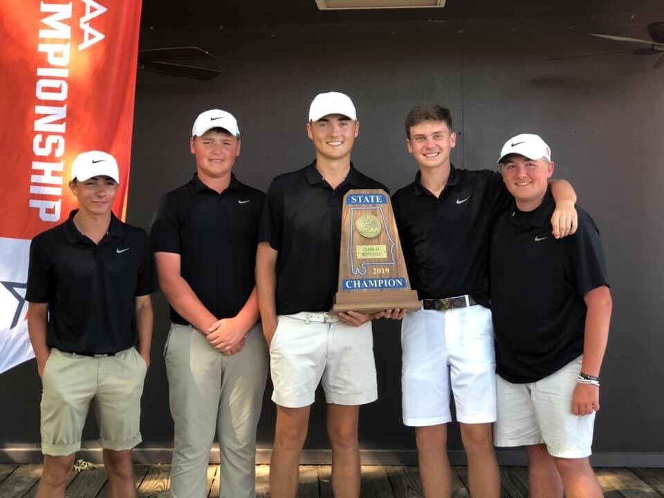 LukeDolan19's tweet photo. I want to thank everyone who has supported me and pushed for my success.I would like to start w/thanking my Lord,family,Coach Garrett,teammates &amp; friends.I am excited to share that I plan to cont. my Ed.while playing Golf at Itawamba CC.I will be signing w/them on this Fri.24th. https://t.co/kgH01MykaR