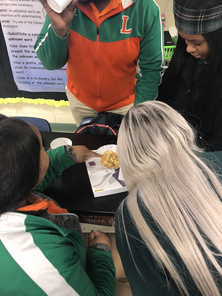 mrswheatsclass's tweet photo. Teaching rhetorical analysis through the use of cereal...🤷🏻♀️🤷🏻♀️#weslayela #aprocks #notjustforap #iwashungrytoo #LhsRattlerPride @LefloreAdmin1 @rattleracademy #mrswheatsclass @KevinBalius https://t.co/tMWIArOyLs