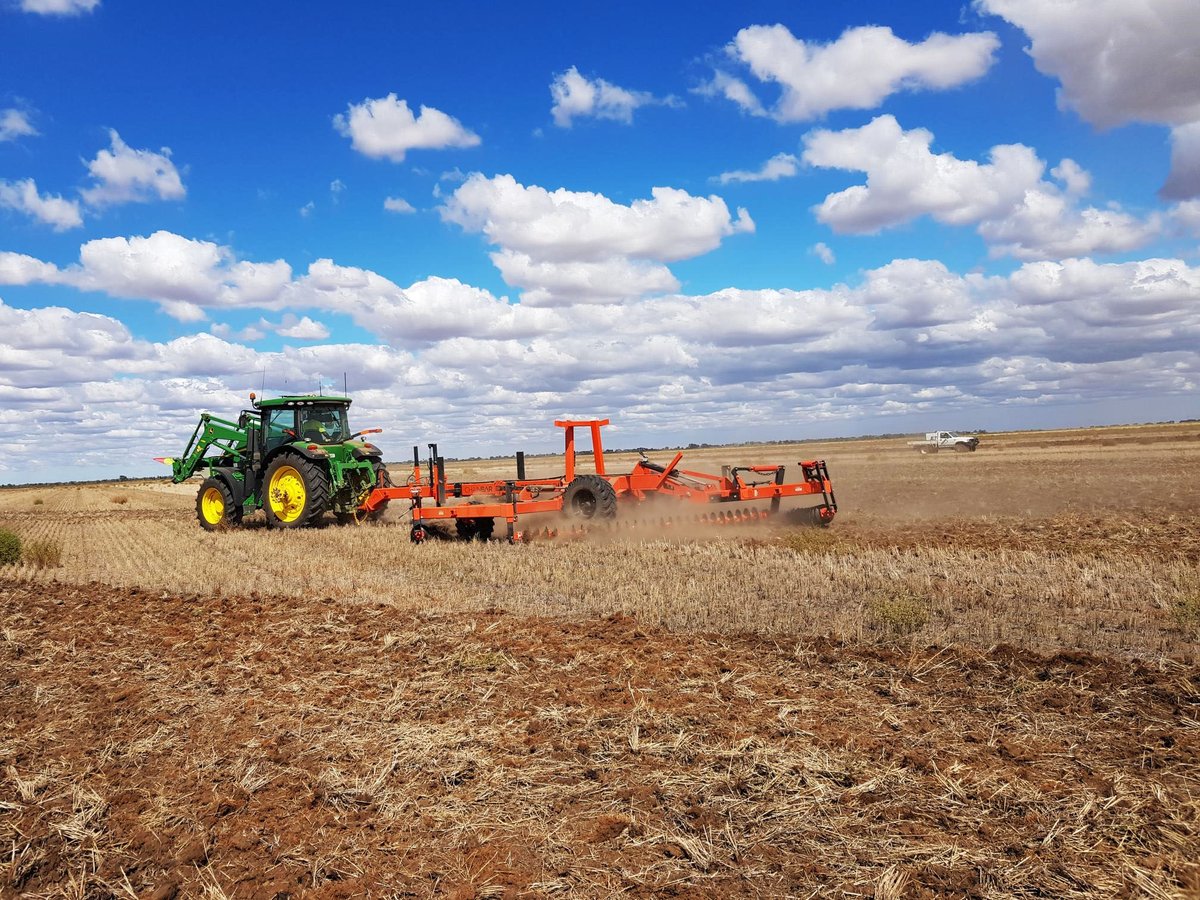 Brookfield_Ag's tweet photo. Check out our latest blog...
https://t.co/2xQuLGghW7
#brookfieldag #farmingthefuture #australianmade #drought #weedmanagement #summer #chainbar #knucklechain #farmmachinery #innovation #farming #seedbedpreparation #stubblemanagement #latestblog https://t.co/aFXQRG4vFw